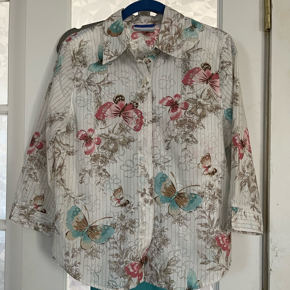 Alfred Dunner shirt and pants suit.